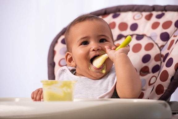 Self-Feeding Milestones: When Can Babies Hold a Spoon?